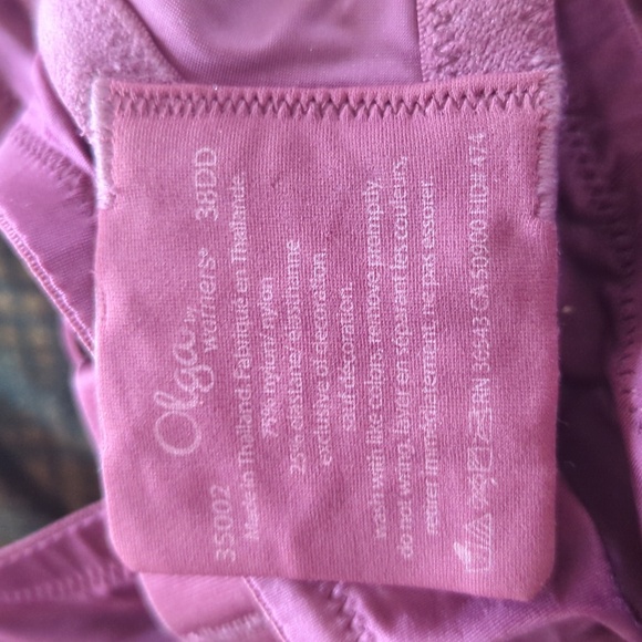 Olga 38DD soft cup underwire bra - Picture 3 of 3